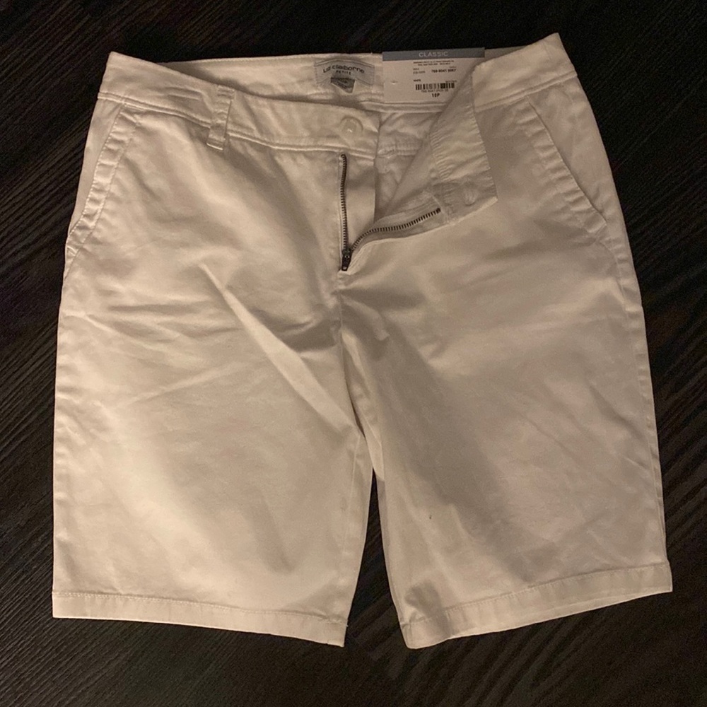 Liz Claiborne petite size 10 Bermuda shorts